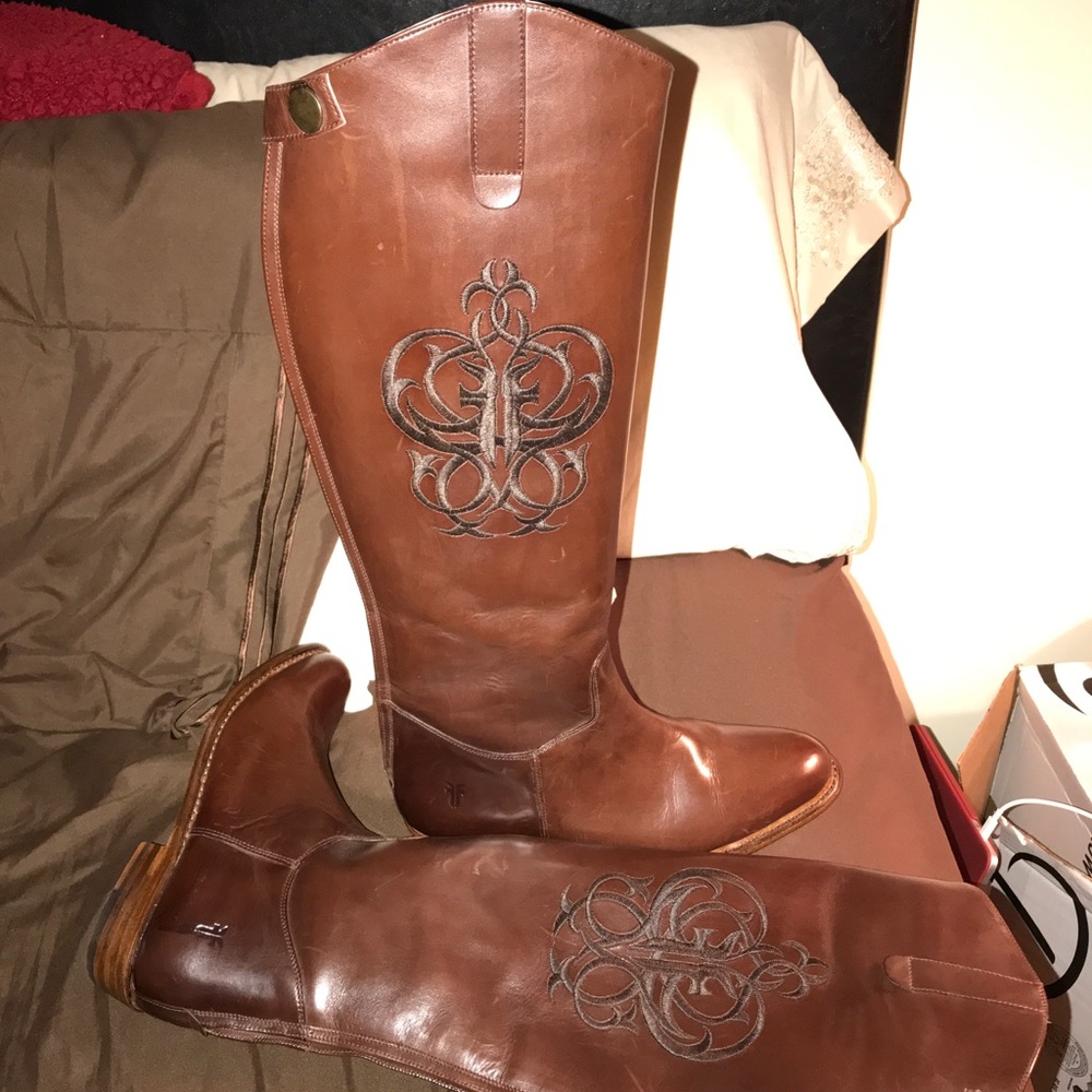 FRYE 👢
